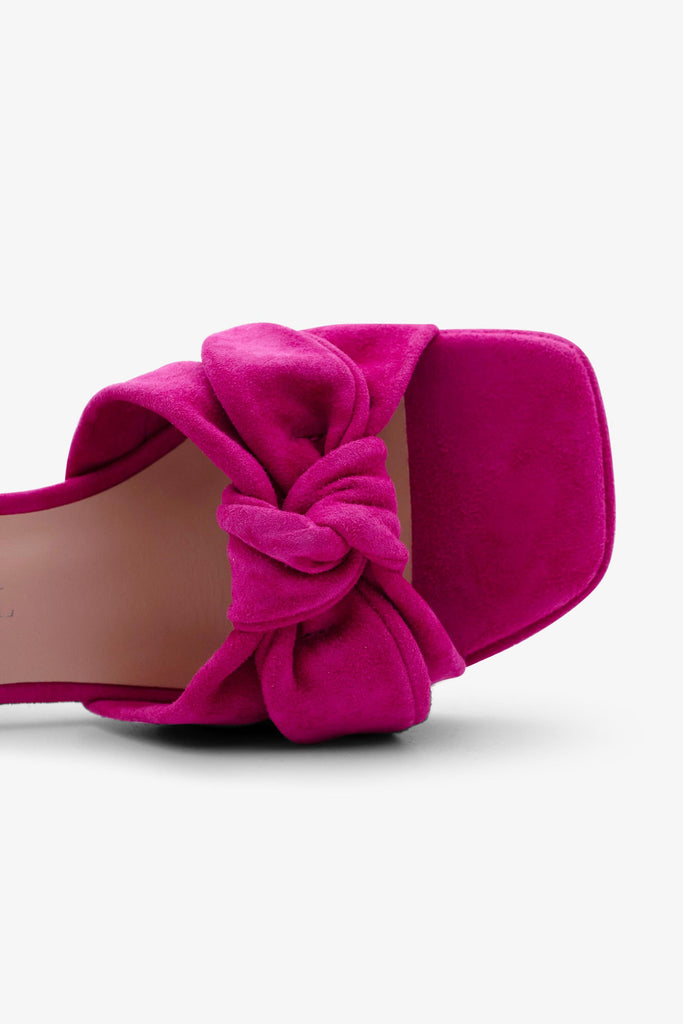 Leather heeled sandal ANNABEL-01 in Fucsia with bow and side buckle