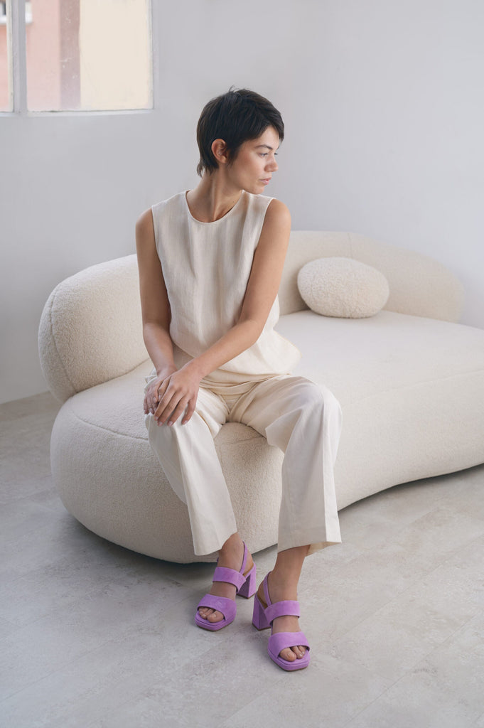 Leather heeled sandal ANNABEL-02 in Bonganville with stitching and buckle