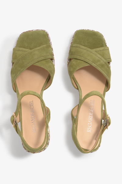 ANNABEL-04 leather sandal in Kaky with stitching and side buckle