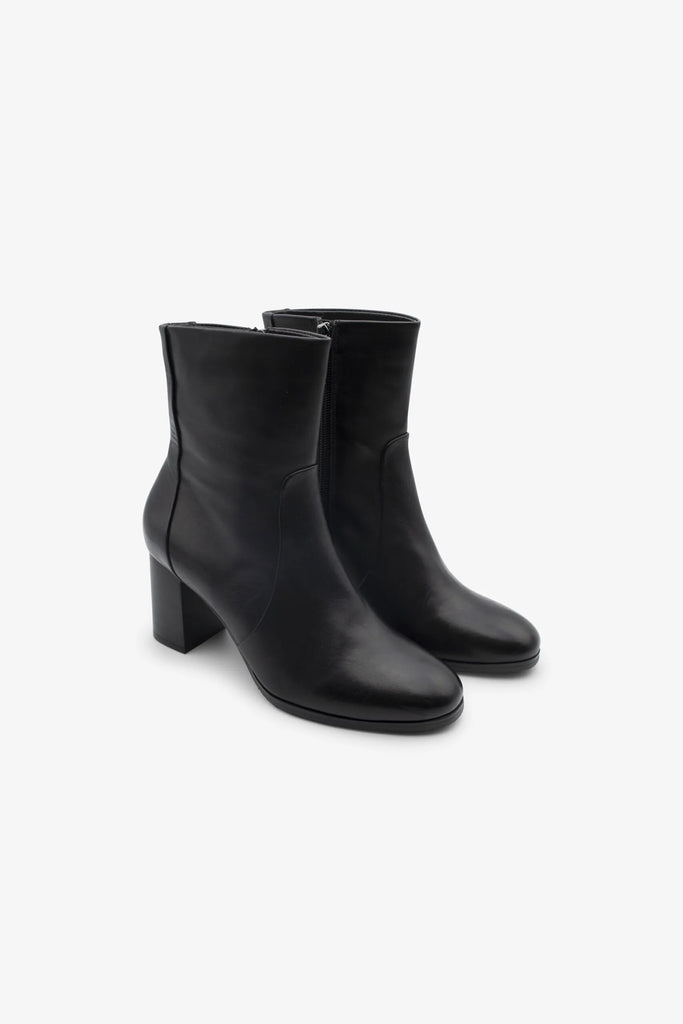 MELISSA-04 Black