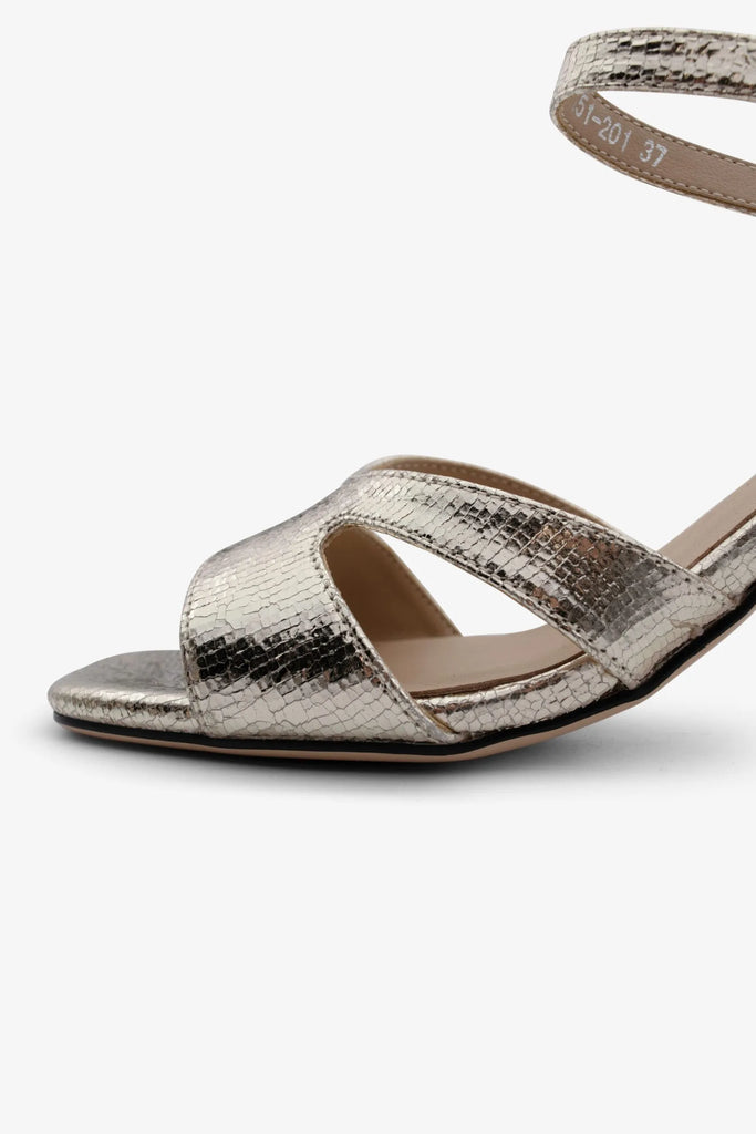 MONICA-02 sandal in platino leather with refined silhouette