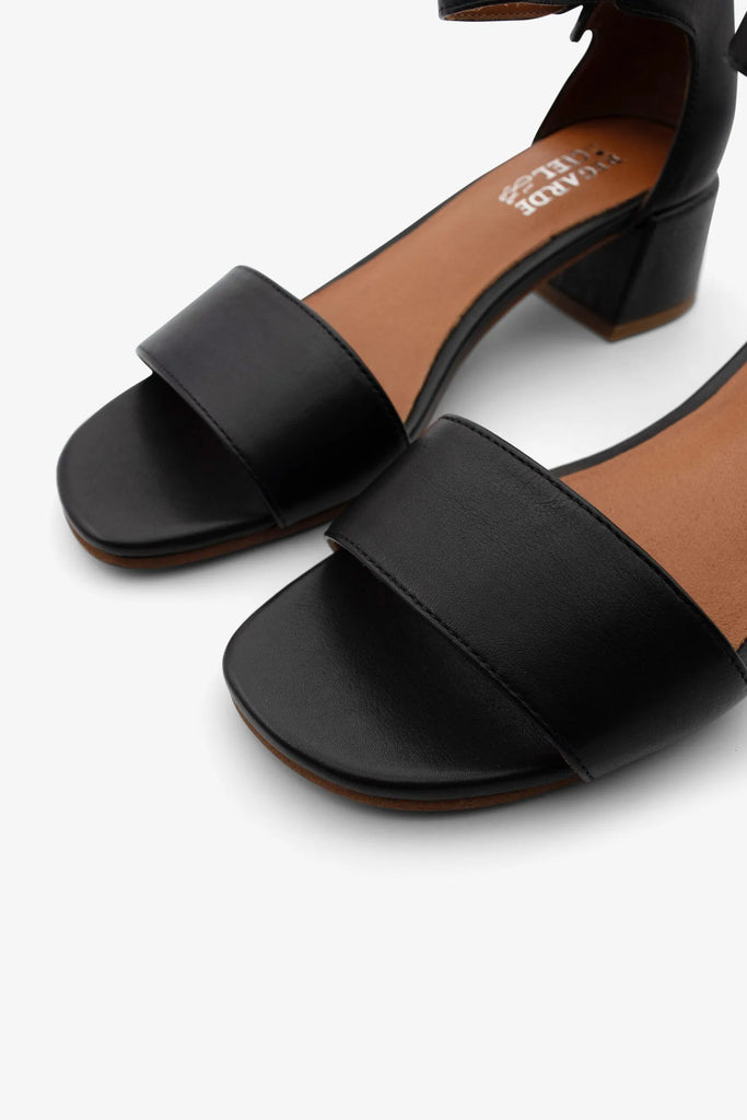 YEREMI-03 sandal in black leather with block heel