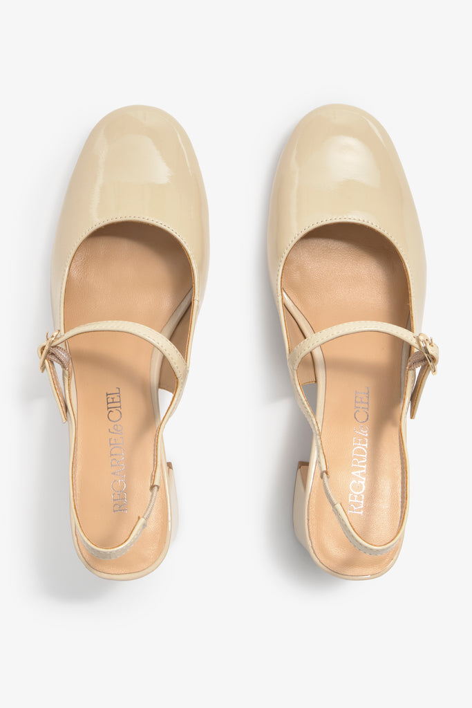 EDDA-01 slip-on in crema leather with wide straps and low heel