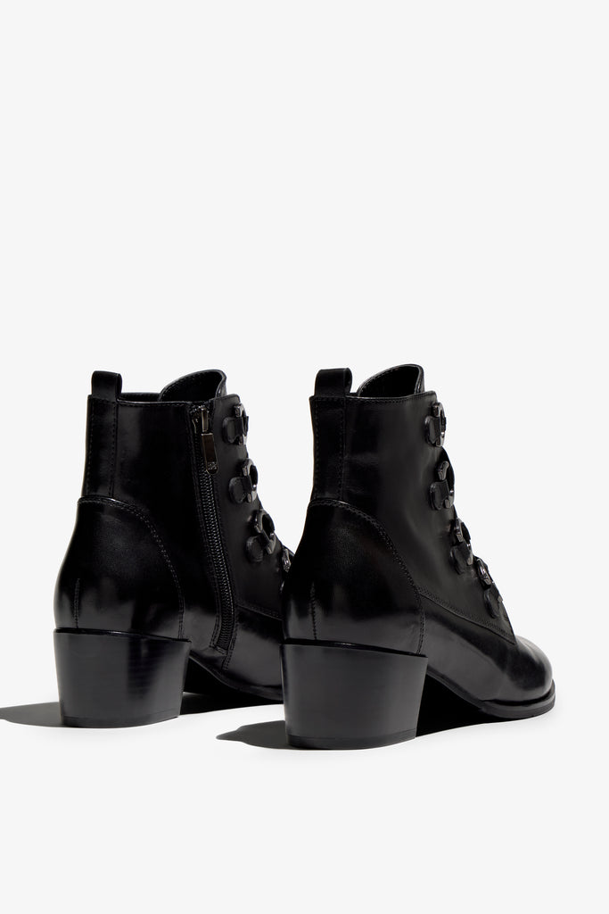 Jolene-30 Black