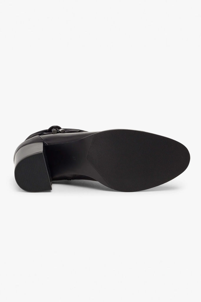 JOAN-02 Black
