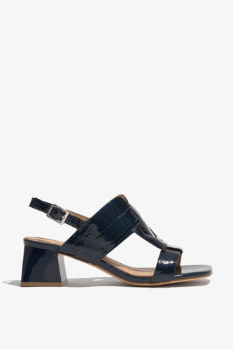 Color navy
