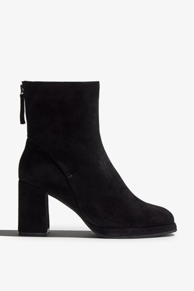 black suede leather ankle bootie, 65 mm, zipper, accentuated stitching, plateau, block heel, rubber sole.