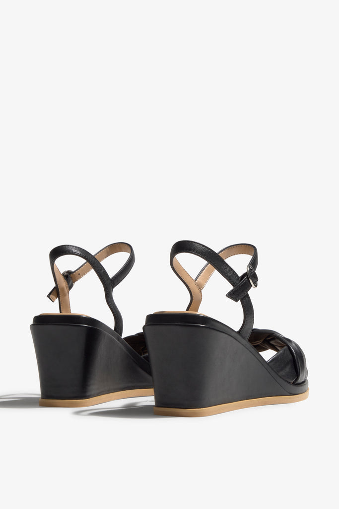 Eshe-01 Black