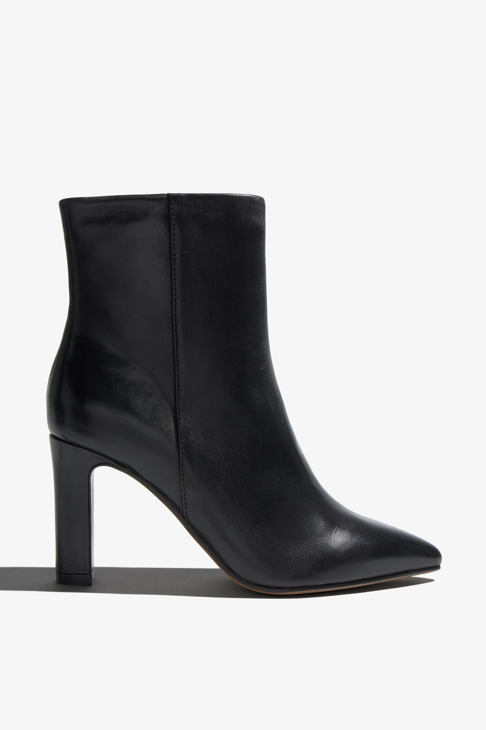 Faby-01 Black