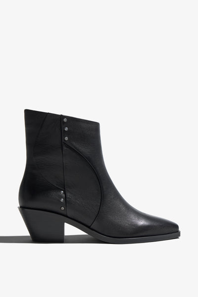 Helly black leather ankle boot with ruched shaft - side view