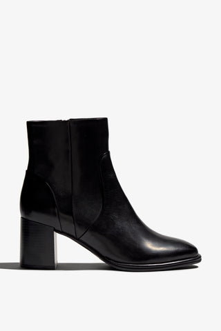 Hilary-01 Black