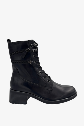 Color black