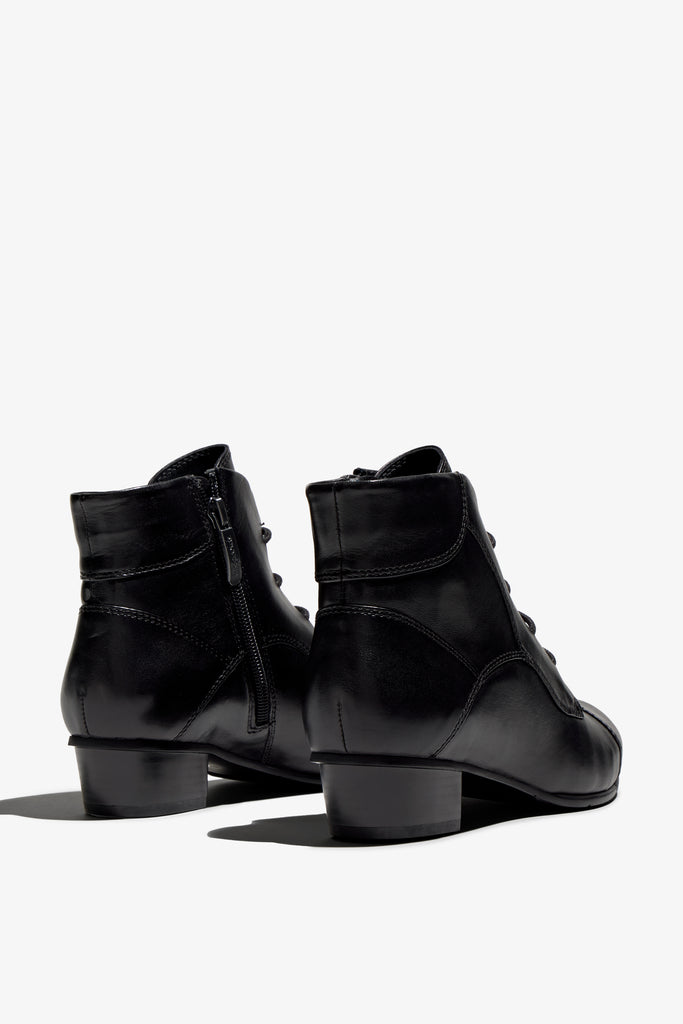 Stefany-123 Black