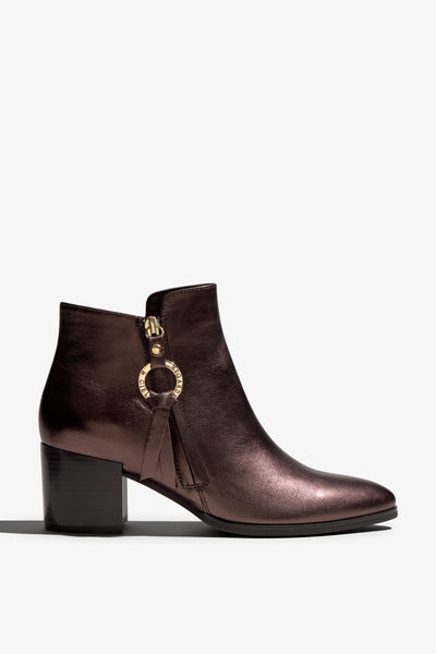 ebano metallic leather ankle bootie, 60 mm, zipper, metal accessories, accentuated stitching, block heel, rubber sole.